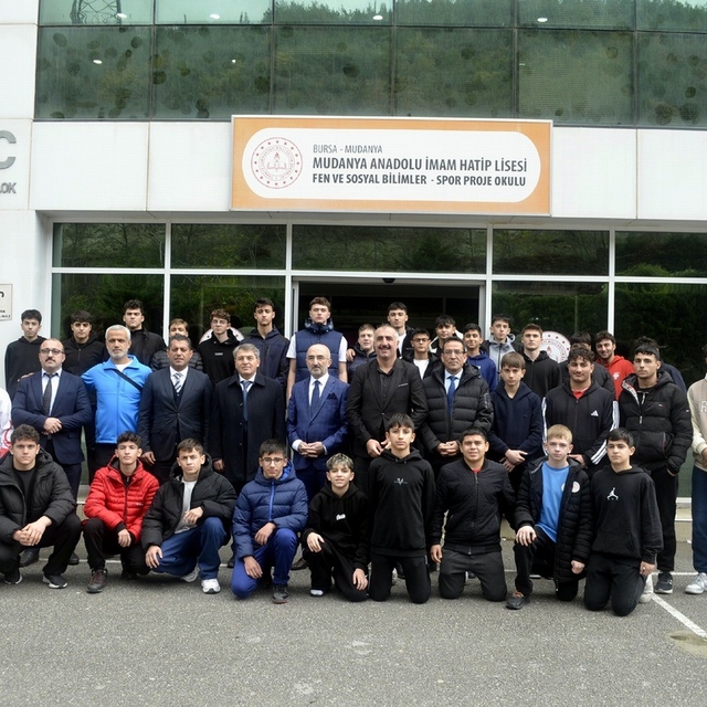 Şampiyon güreşçilere destek sözü