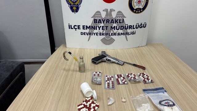 Bayraklı polisi iz sürdü, 4 şüpheliyi kıskıvrak yakaladı