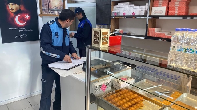 Babaeski'de tatlı üretimi ve satışı yapan iş yerleri denetlendi
