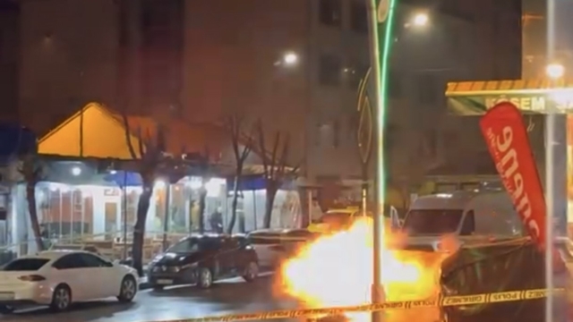 Muş'ta şüpheli çanta fünye ile patlatıldı