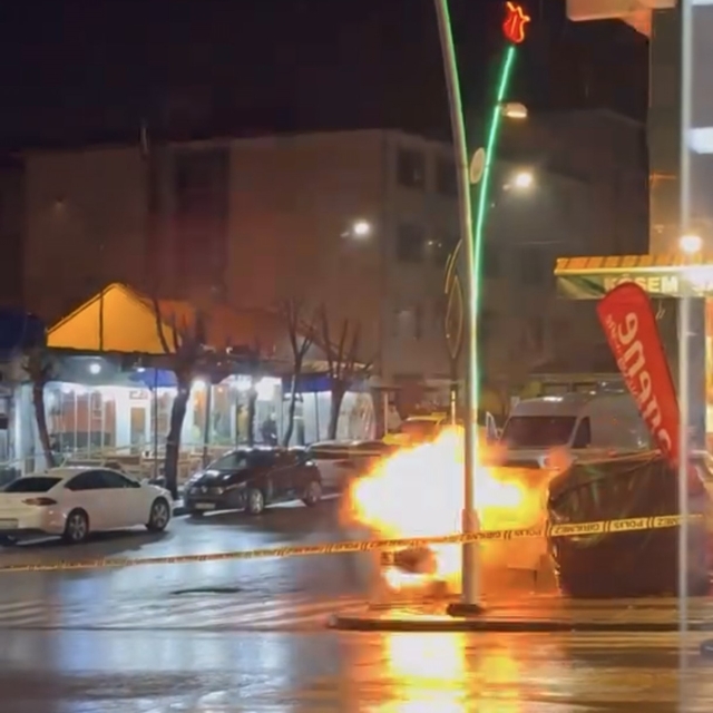 Muş'ta şüpheli çanta fünye ile patlatıldı