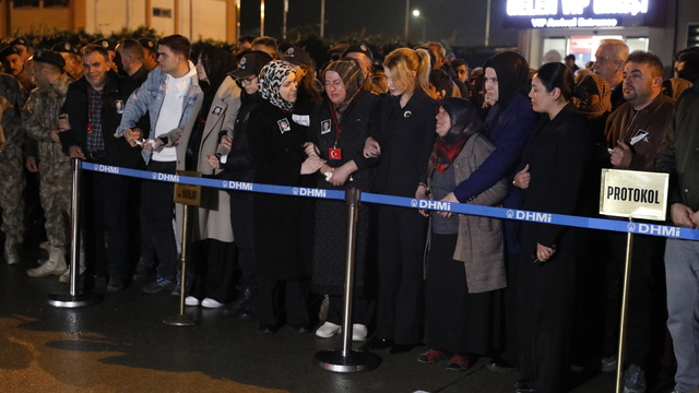 İstanbul Çekmeköy'deki operasyonda şehit olan polis memuru Albayrak'ın naaşı Samsun'a getirildi