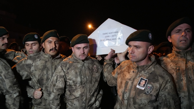 İstanbul'da şehit düşen polis memurunun naaşı Samsun'a getirildi