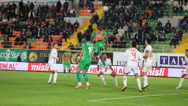 Corendon Alanyaspor – Hesap.com Antalyaspor : 0-0