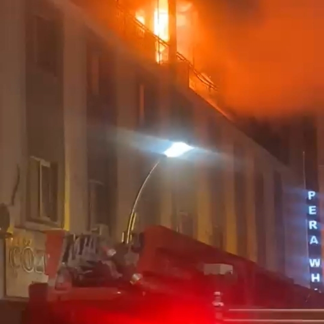 Van'da otelin restoran kısmında  yangın paniği