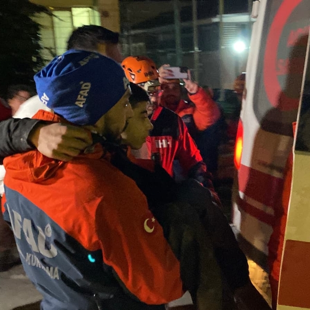 Engelsiz yaşam merkezinden kaçan 15 yaşındaki yiğit için arama çalışması ba...