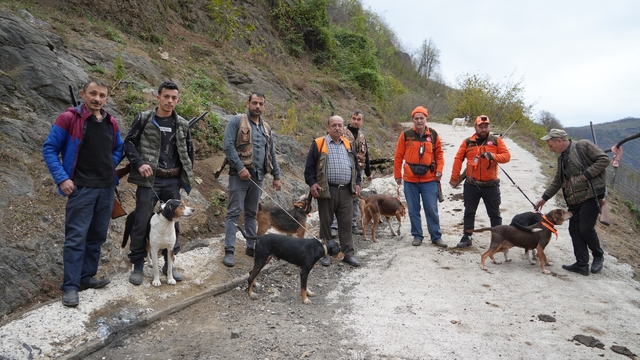 Samsun'da domuz alarmı: Avcılığa "takoz" engeli
Avcılar, domuz avında 'takoz' zorunluluğunun kaldırılmasını istiyor