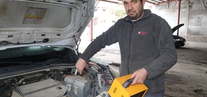 Uzmanından araç sahiplerine uyarı: "Akü bittiğinde aracı vurdurmayın"
Soğuk...