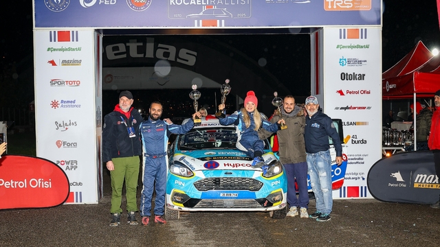 Geçen sene taklalar attığı yarışı, bu sene zirvede bitirdi
Bursa'nın gururu Kübra Denizci Keskin'den çifte başarı
