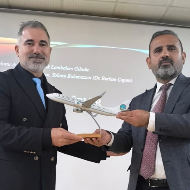 Şırnak Şerafettin Elçi Havalimanı çalışanlarına 'Aile Yılı' konferansı