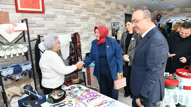 Tekirdağ'da öğrenciler yararına kermes düzenlendi