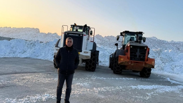 Şırnak'ta kar esareti: Beyaz örtü yarım metreyi geçti