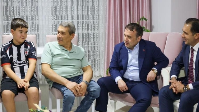 Vali Sözer'den Bilecik'te hane ziyareti