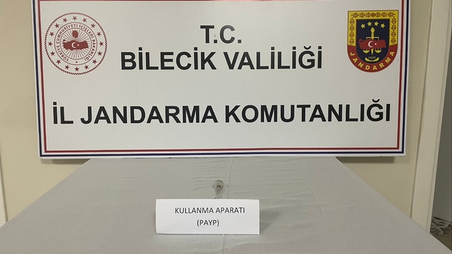 Bilecik'te 'Dur' ihtiyarına araç içinden payp çıktı