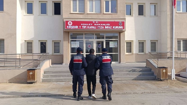 Kırşehir'de firari 2 hükümlü yakalandı