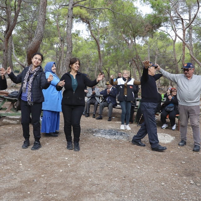 Kıbrıs gazileri ve aileleri piknikte buluştu