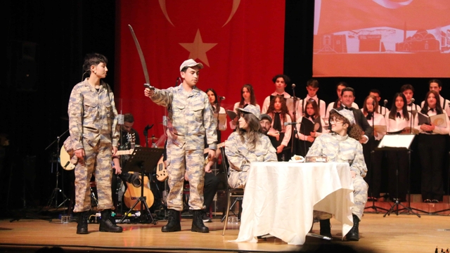 Kütahya'da "Kim Var?" sanat etkinliği ilgi gördü