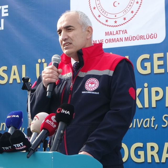 Malatya'da yetiştiricilere çoban evi, akıllı yemlik desteği