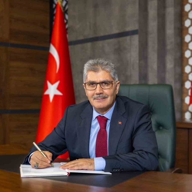 Vali Çelik: "İnsan hakları evrensel bir değerdir"