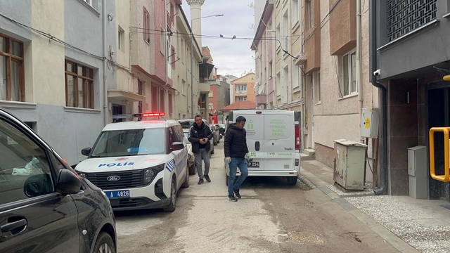 Eskişehir'de 43 yaşındaki genç adam evinde ölü bulundu