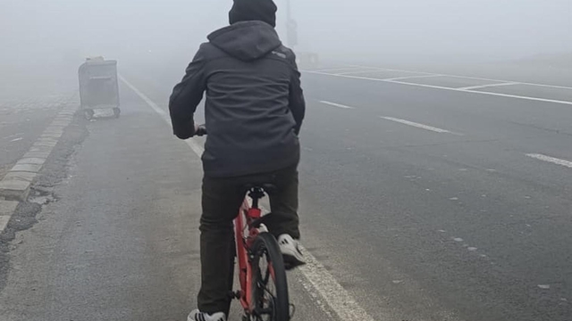 Ağrı'da yoğun sis; görüş mesafesi 10 metrenin altında