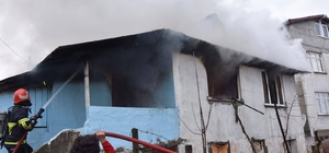 Tek başına kaldığı evde çıkan yangında öldü