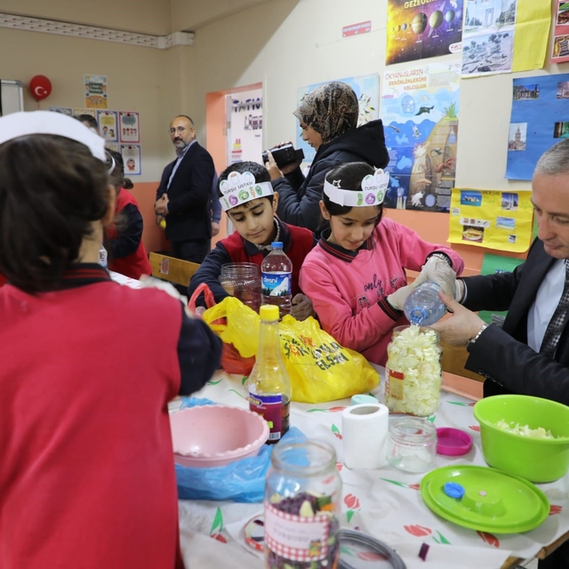 Ağrı'da öğrenciler günlük yaşam becerilerini atölyelerde öğreniyor