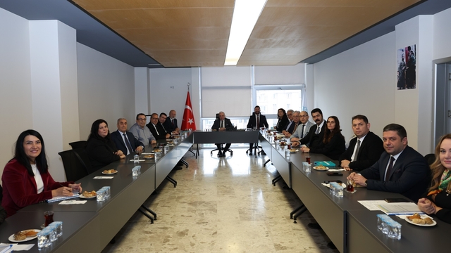 Başkan Şadi Özdemir sanayi bölgeleri temsilcileriyle bir araya geldi