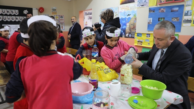 Ağrı'da öğrenciler günlük yaşam becerilerini atölyelerde öğreniyor