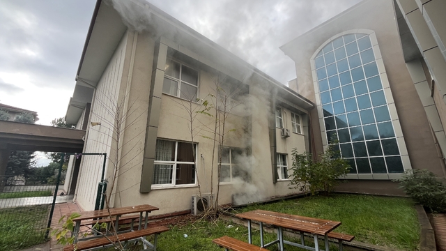 Kocaeli'de ilkokulda yangın paniği