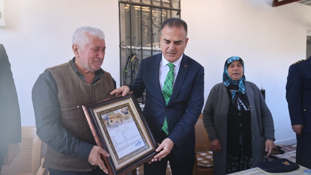 Şehit Kuran'ın ailesine şehadet belgesi verildi