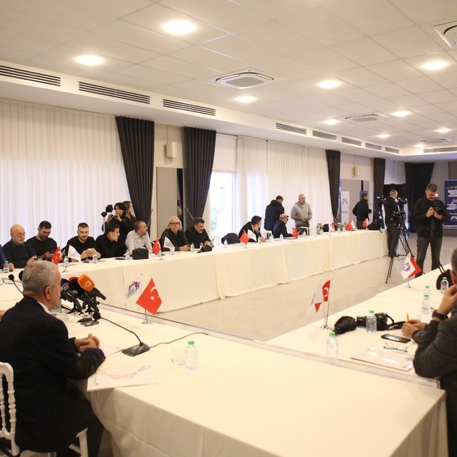 7. Uluslararası Mersin Maratonu pazar günü koşulacak
Serdal Gökayaz: "Topla...