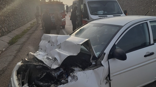 Elazığ'da trafik kazası: 3 yaralı