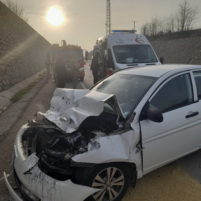 Elazığ'da trafik kazası: 3 yaralı