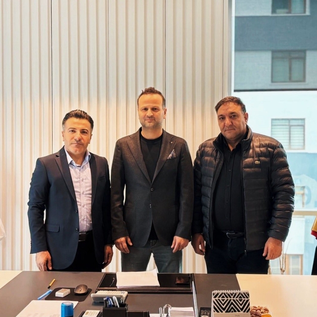 Vanspor, Osman Zeki Korkmaz ile anlaştı