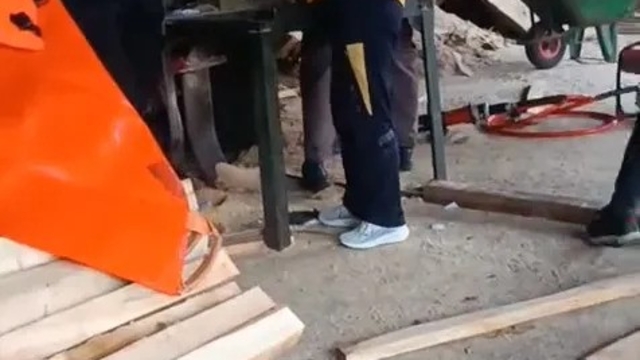 Sinop'ta iş kazası: Elini hızar makinesine kaptırdı