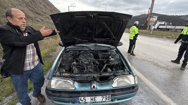 Karabük'te seyir halindeki otomobilde çıkan yangın söndürüldü