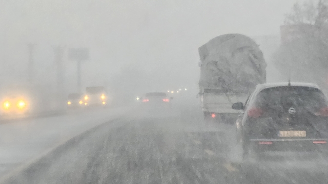 Tatvan'da kar yağışı