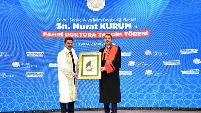 Bakan Kurum'a, mezun olduğu Konya'daki üniversitede fahri doktora unvanı verildi