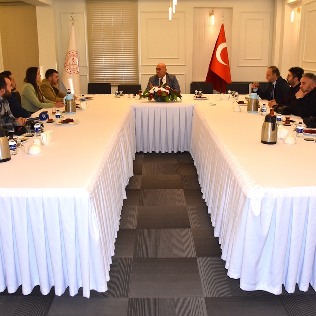 Van Milli Eğitim Müdürü Aras, basın mensuplarıyla bir araya geldi