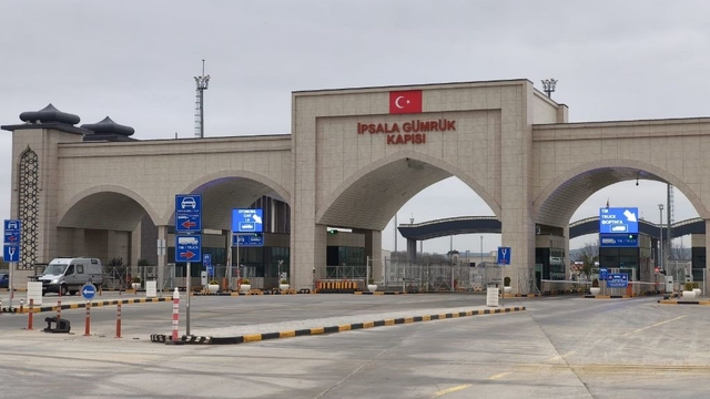 İpsala Sınır Kapısı'nda 7 gün sonra hareketlilik