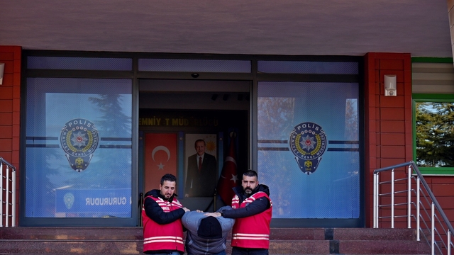 Isparta'da 22 yıl 9 ay kesinleşmiş hapis cezası bulunan hükümlü yakalandı