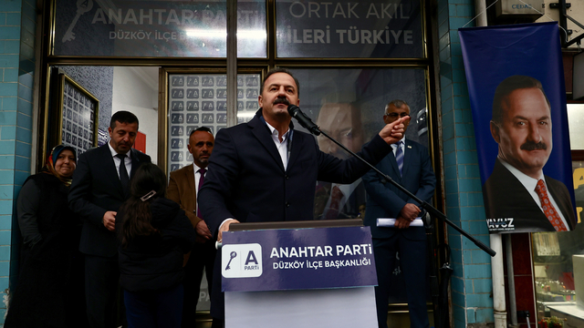 Anahtar Parti Genel Başkanı Ağıralioğlu, Düzköy'de partililerle buluştu