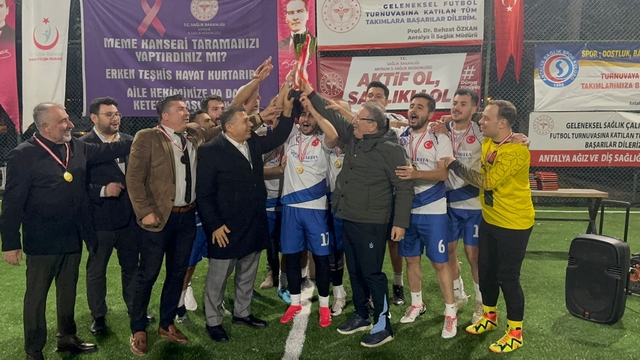 Antalya Sağlık Müdürlüğü tarafından düzenlenen futbol turnuvasında Antalya Sağlıkspor birinci oldu