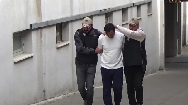 FETÖ firarisi ihraç icra müdürü Adana'da yakalandı