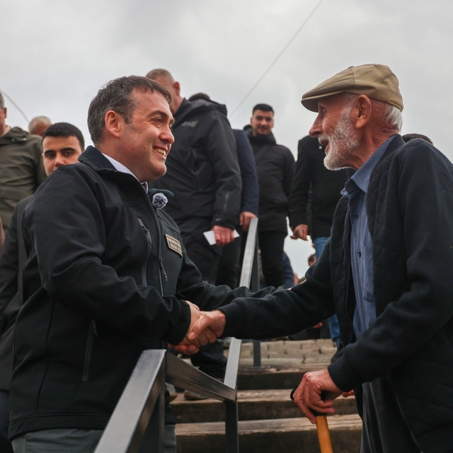 Vali Sözer, yangın mağdurları için yapılan kalıcı konutları inceledi