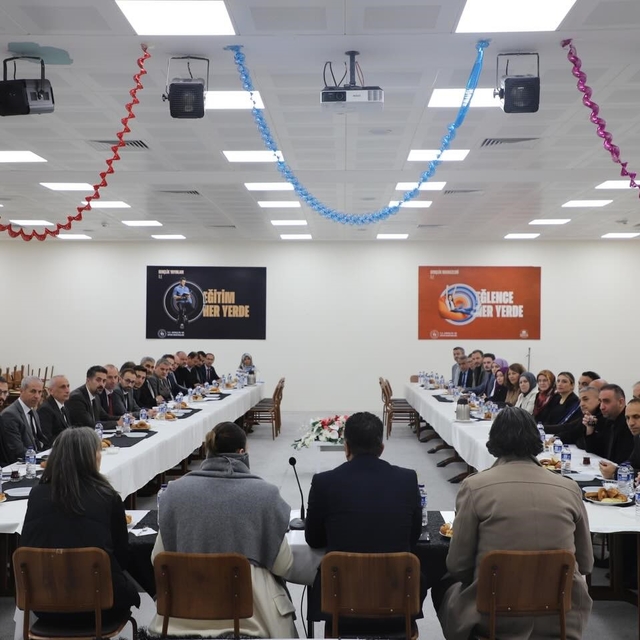 Kütahya'da Gençlik ve Spor müdürleri bir araya geldi