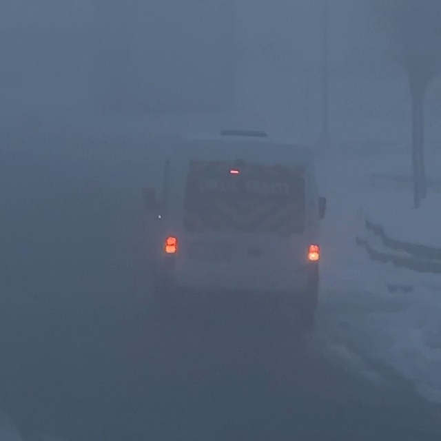 Yüksekova'da göz gözü görmüyor