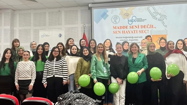 Kütahya'da Sosyal Hizmet Topluluğu'ndan "Bağımlılık Türleri ve Sosyal Hizmet Müdahaleleri" eğitimi