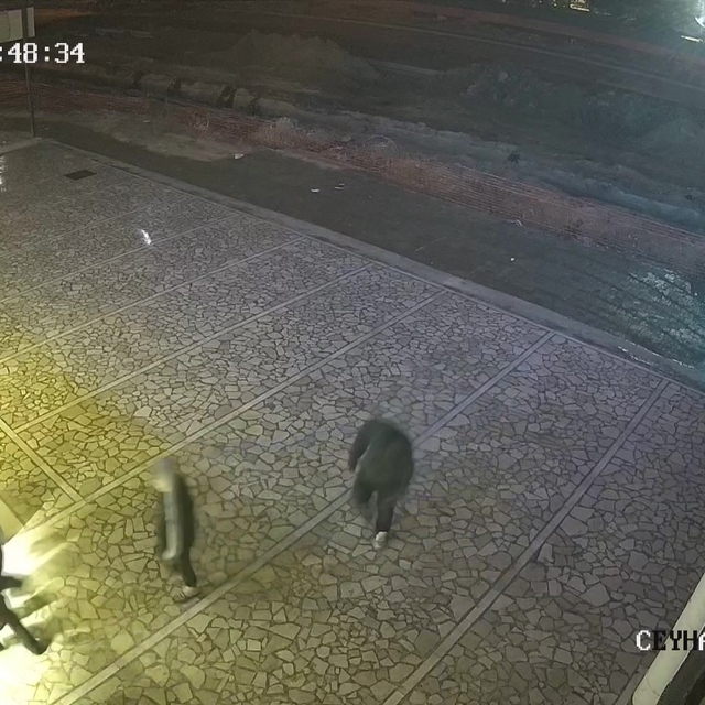 Adana'da 4 çocuk, beğendiği 4 motosikleti galeriden çaldı